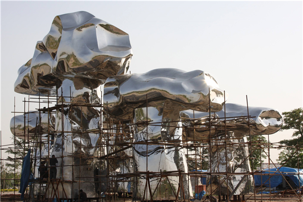 不锈钢城市雕塑.jpg 不锈钢城市雕塑.jpg