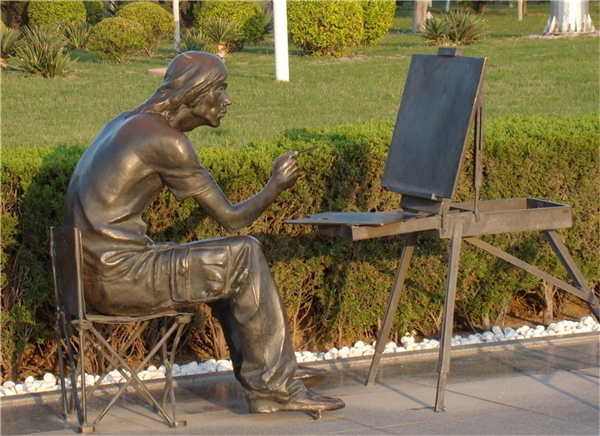 步行街雕塑图片.jpg 步行街雕塑图片.jpg