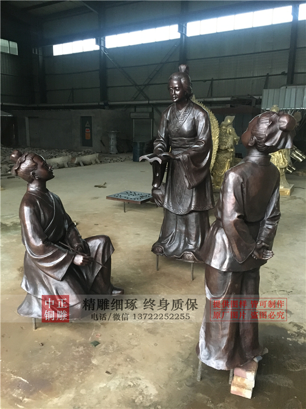 欧阳修之母画荻教子雕塑.jpg 欧阳修之母画荻教子雕塑.jpg