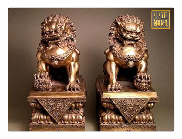 一对大门口铜狮子雕塑