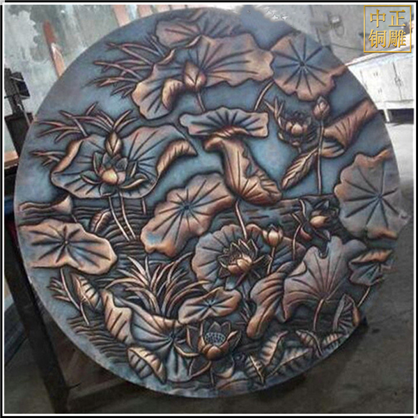 荷花铜浮雕