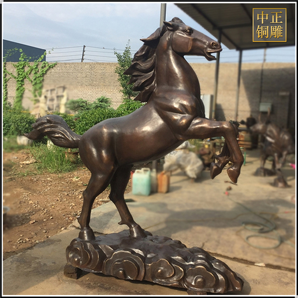 大型铜奔马摆件