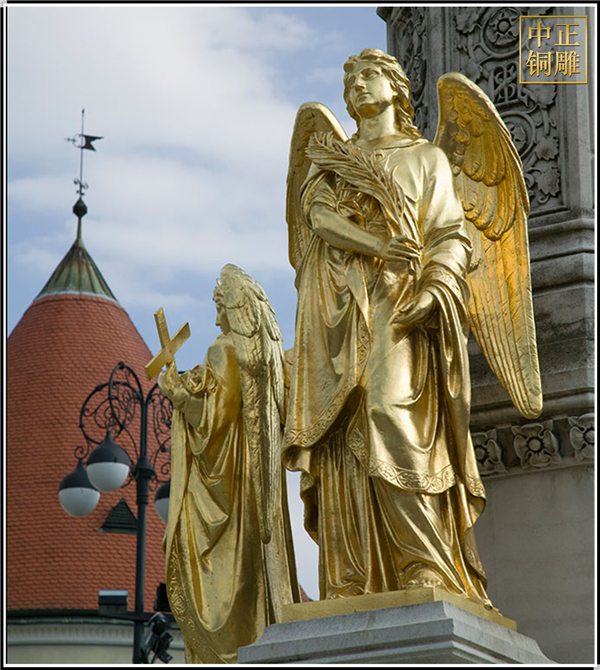 鎏金西方人物铜雕塑