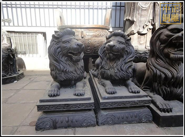 笑面铜狮子雕塑