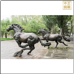 广场铜奔马雕塑