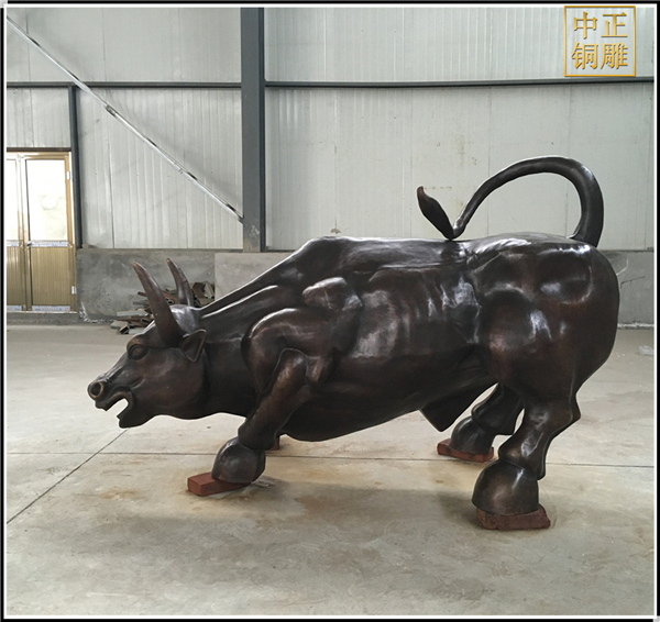 铜牛雕塑价格