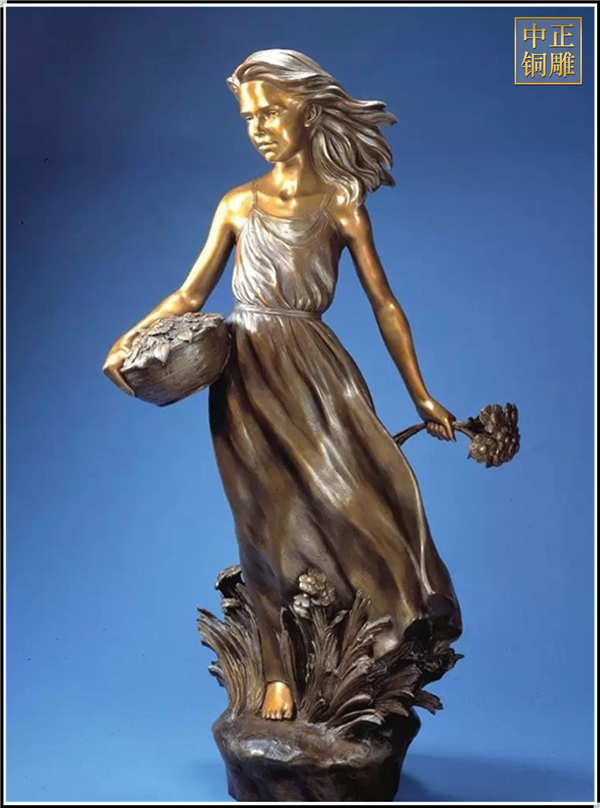手拿花女孩人物铜雕塑