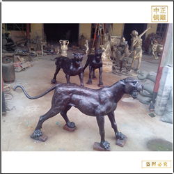 园林金钱豹雕塑