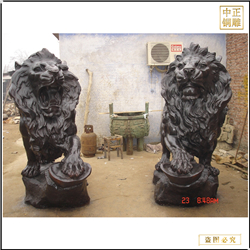 2米高铜狮子雕塑