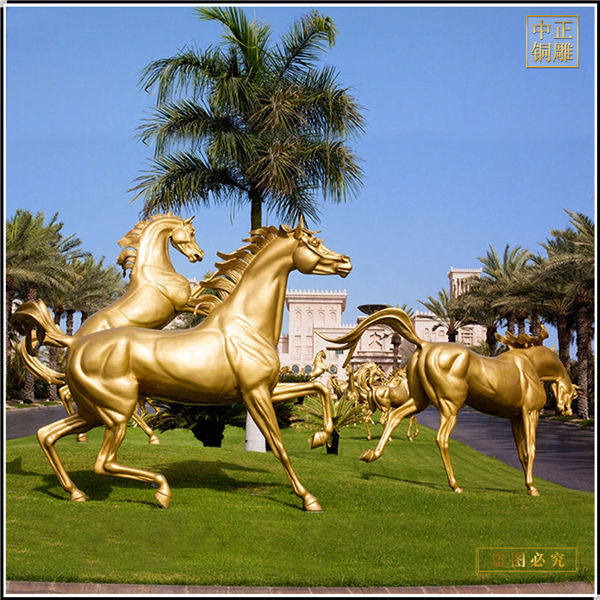 群雕策马奔腾雕塑