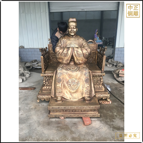 贴金大型人物雕塑