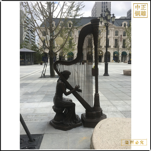 铸铜西洋人物铜雕塑