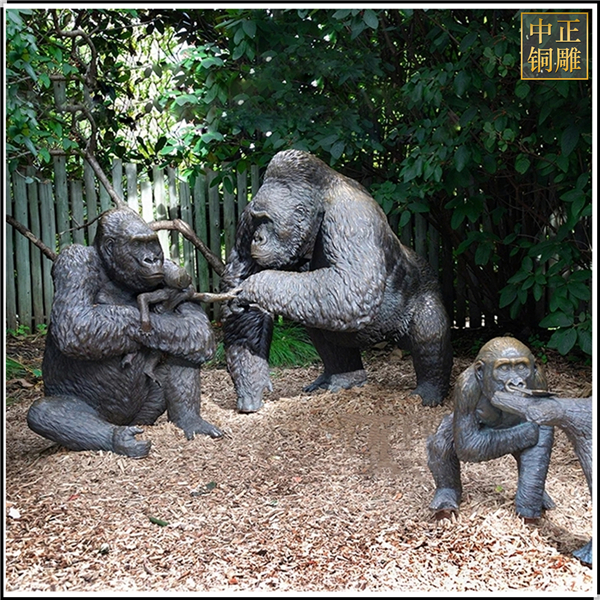 动物园大猩猩铜雕塑